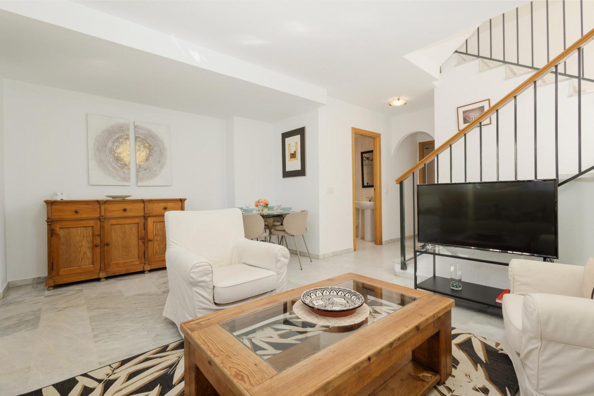 Beautiful Townhouse Walking Distance To The Beach In Costabella, Марбелья Экстерьер фото