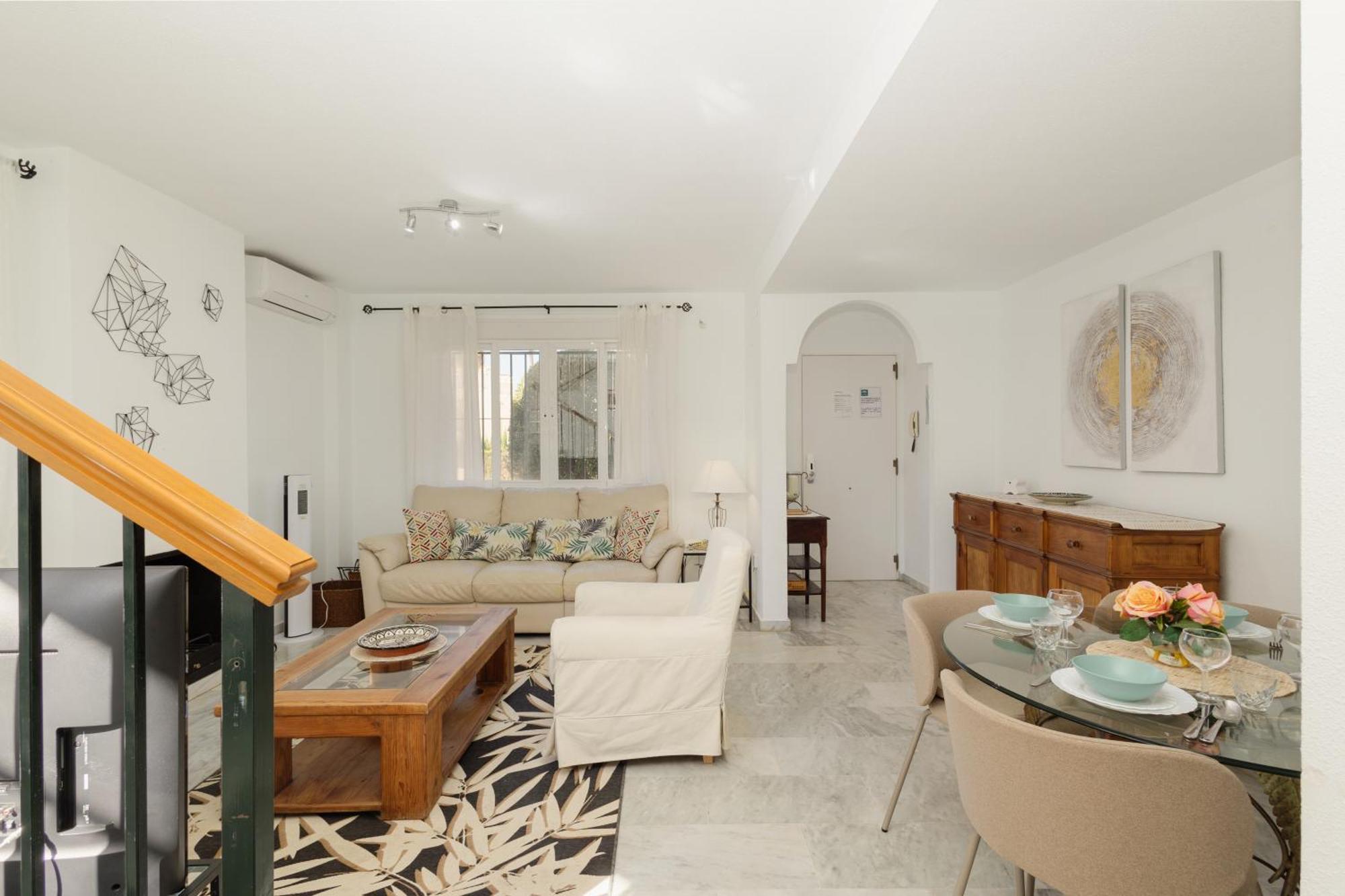 Beautiful Townhouse Walking Distance To The Beach In Costabella, Марбелья Экстерьер фото