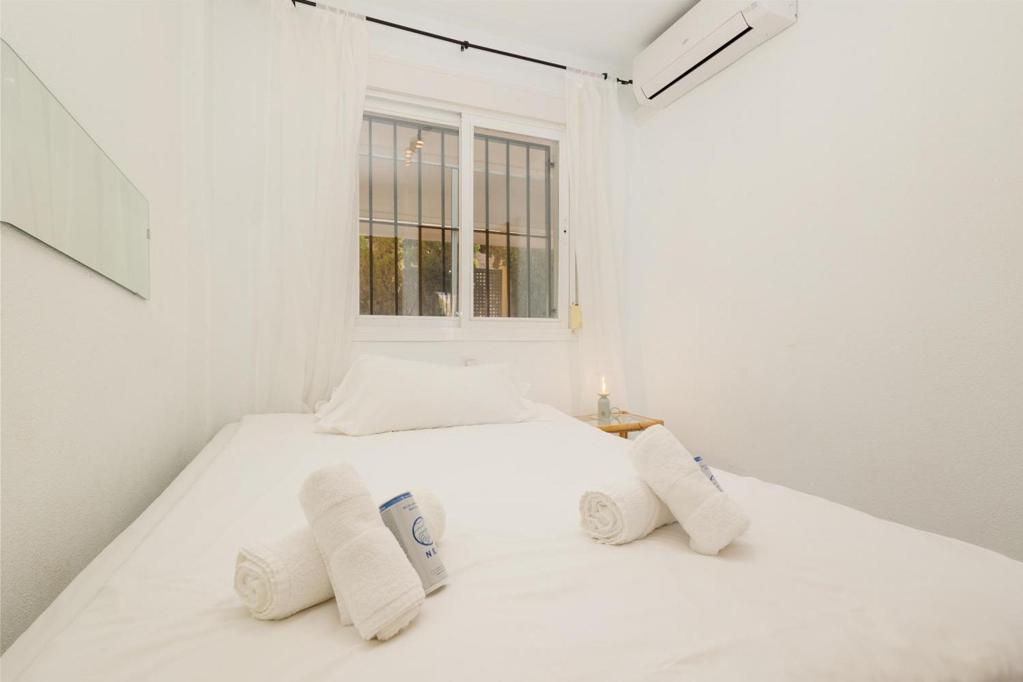 Beautiful Townhouse Walking Distance To The Beach In Costabella, Марбелья Экстерьер фото